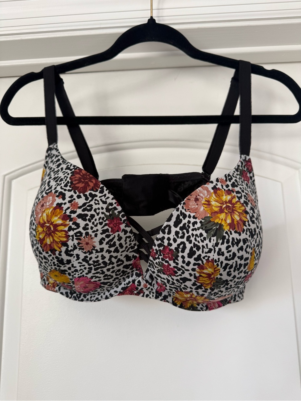 torrid Black & White Leopard Bra with Yellow & Pink Floral Print 40D